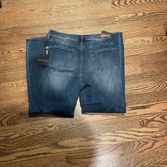 NWT Articles of Society “Heather” Highrise Jeans - Picture 4 of 5